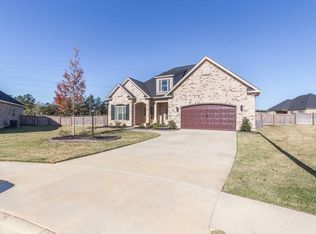 902 Abingdon Cv, Bonaire, GA 31005