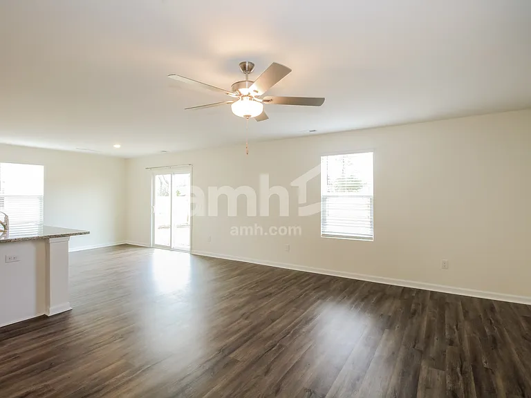 1359 John Swann St — Photo 7