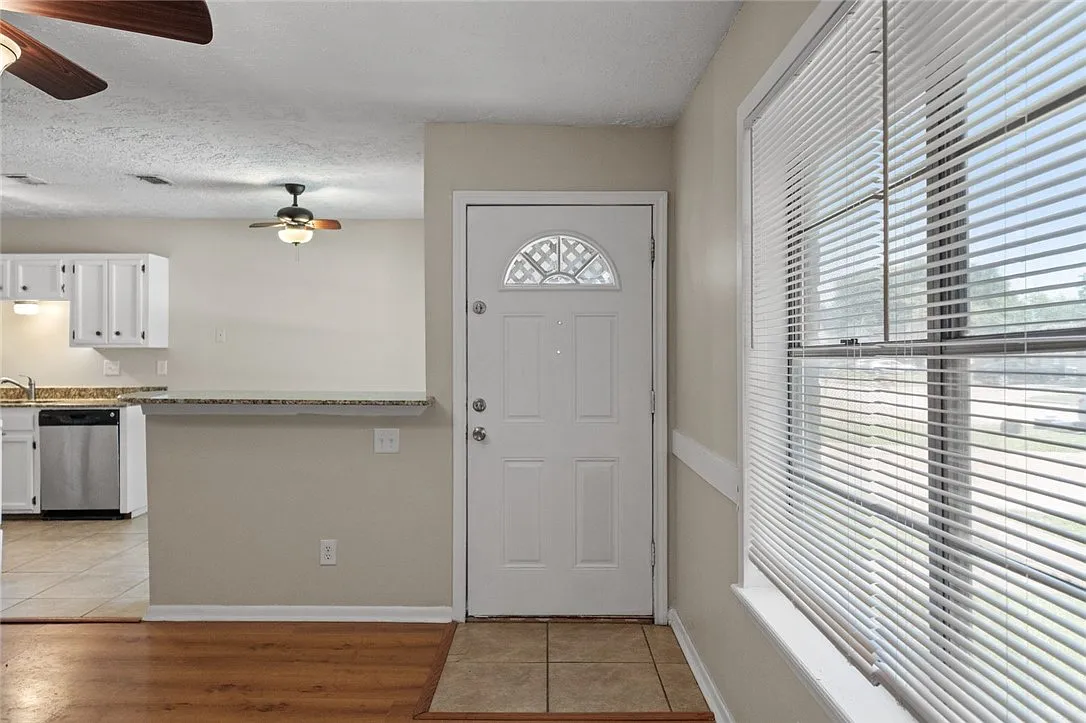 2 bed, 969 sqft, $1,275 — Photo 4