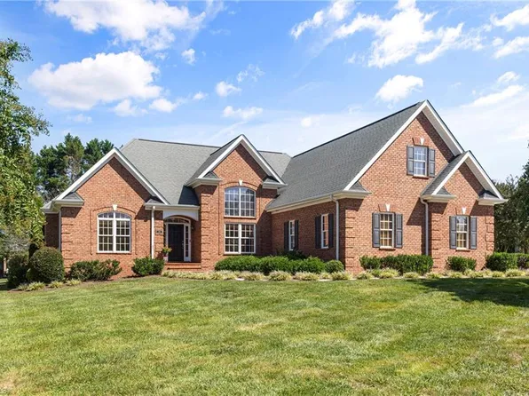 123 Meadows Edge Dr, Advance, NC 27006