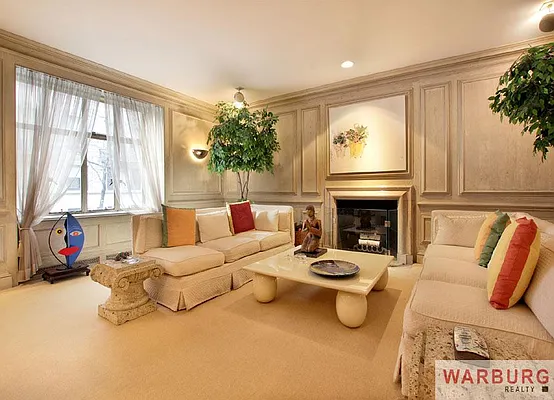 Sold by Warburg | media 18