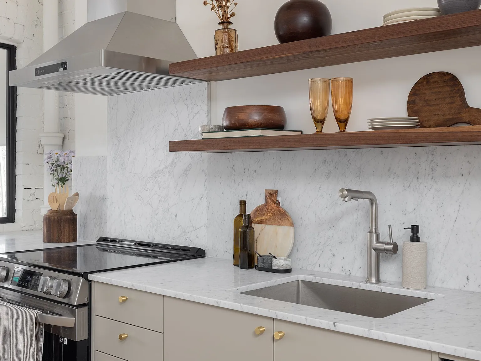 2 bed, $3,000 — Photo 3
