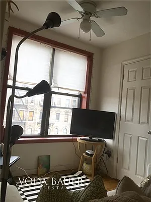 Rented by Voda Bauer Real Estate | media 14