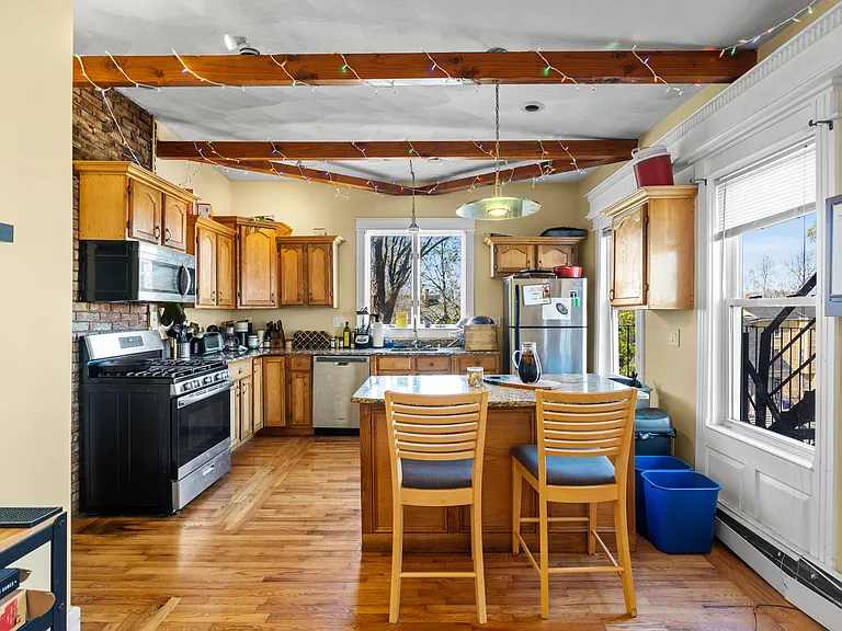 18 Gaston St #2 — Photo 2