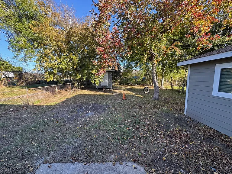3238 Texas Ave — Photo 13