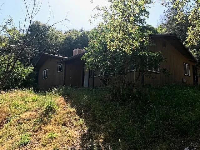 4652 Triangle Rd photo 1