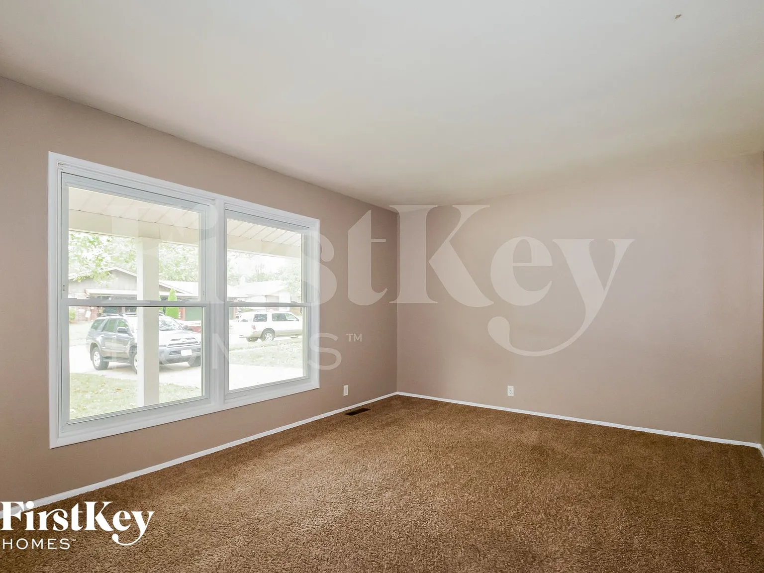 3 bed, 2.0 bath, 1134 sqft, $2,000 — Photo 2
