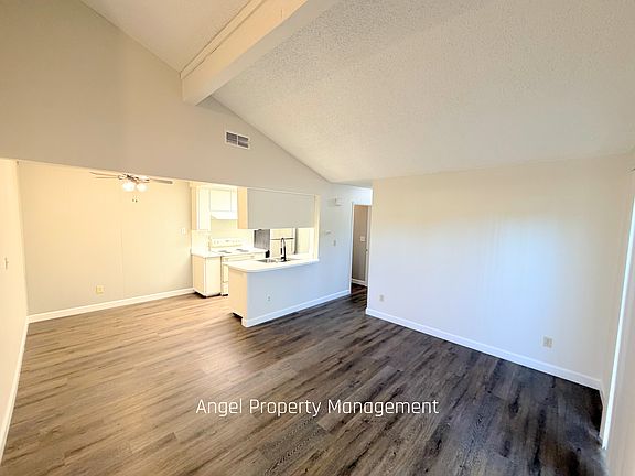 3rd image of 7887 Vistaridge Dr