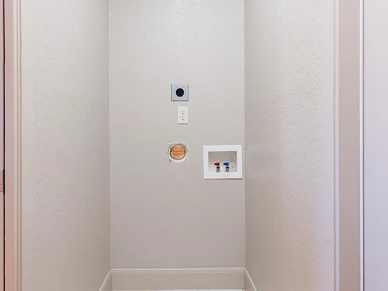 139 Georgia Pl — Photo 20