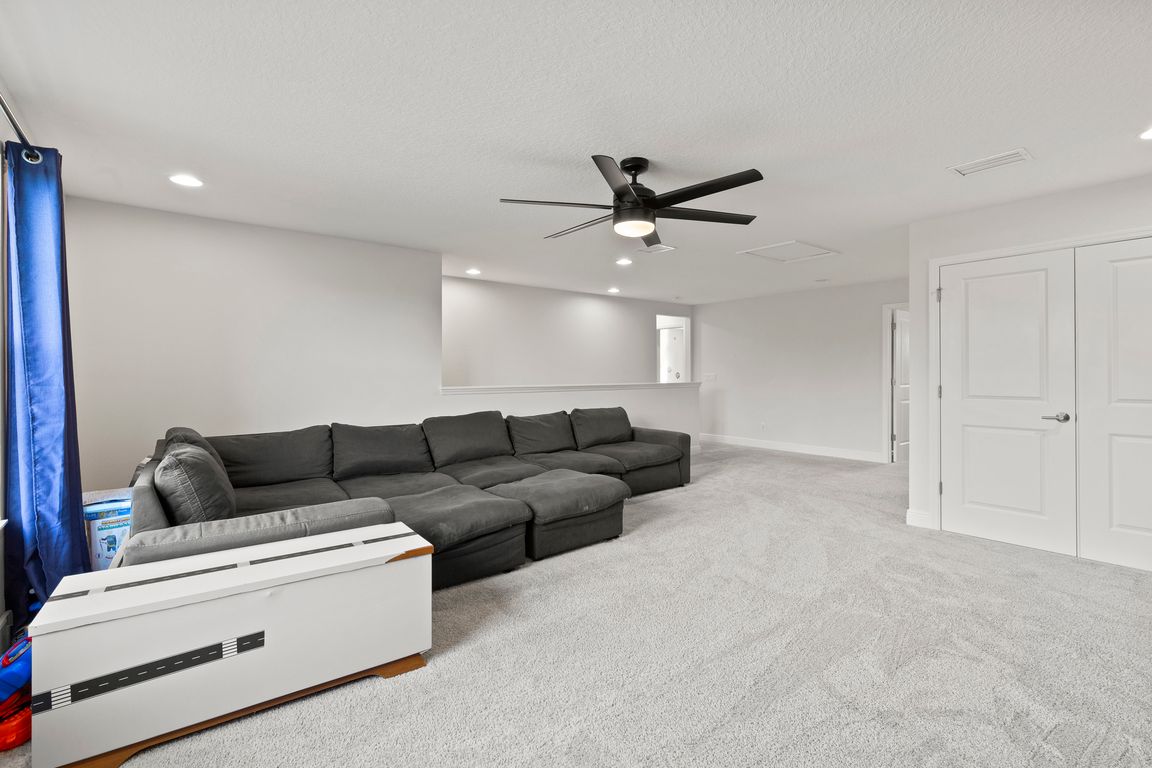 next background image