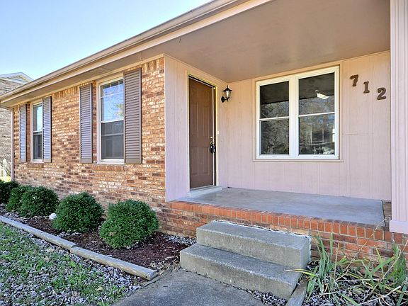 2nd image of 712 Cayce Dr