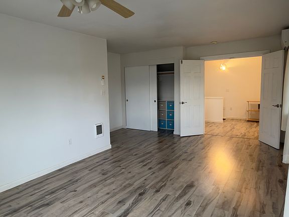 3rd image of 801 SW Pucker Huddle Rd #1