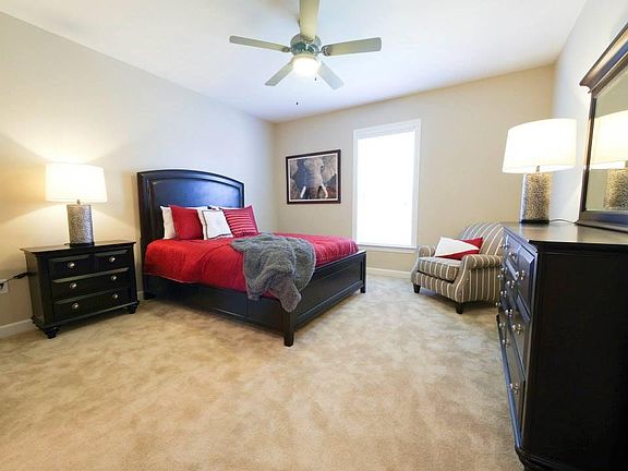 3rd image of 380 14th Pl E APT 424