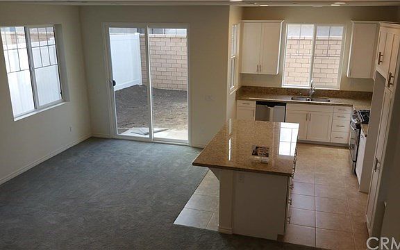 5th image of 22636 Meyler St