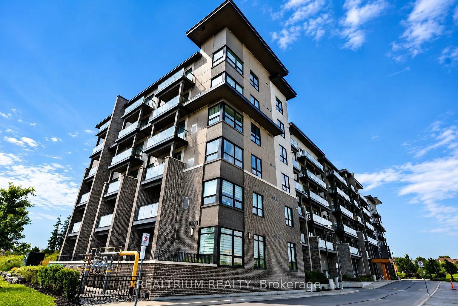 2 bed, $2,000 — Photo 2