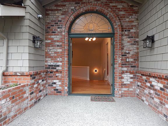 3rd image of 5605 142nd Ave SE