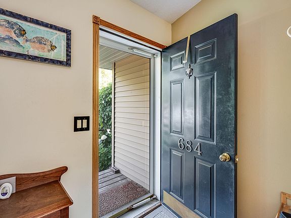 2nd image of 684 Shoreacres Dr