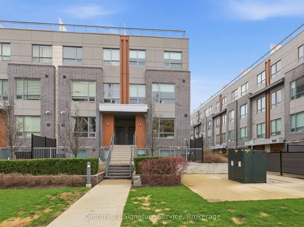 1238 Cawthra Rd #2, Mississauga, ON L5G 0B6