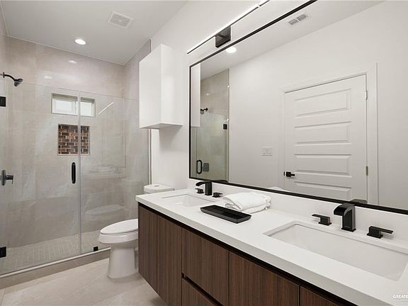 2nd image of 5704 Providence Ave #D