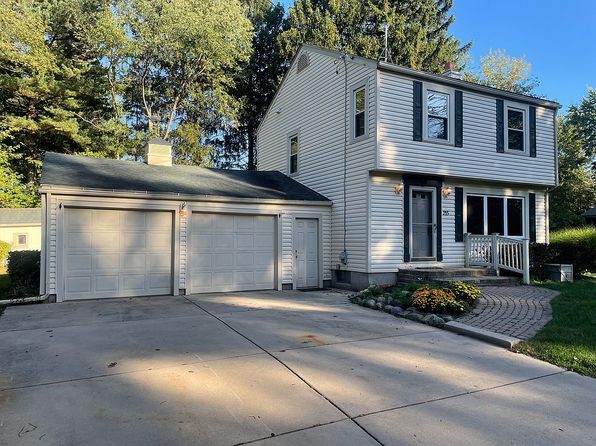 215 W Hamilton Ln