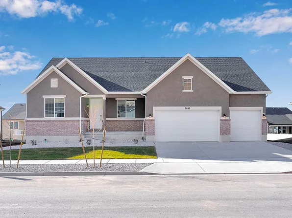 8645 N Halloran Ct, Lake Point, UT 84074