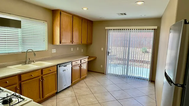 Kitchen Backyard Slider