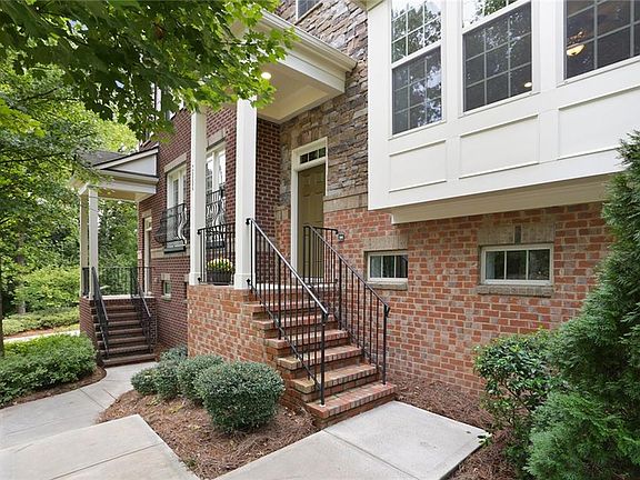 3rd image of 3296 Ferncliff Ln