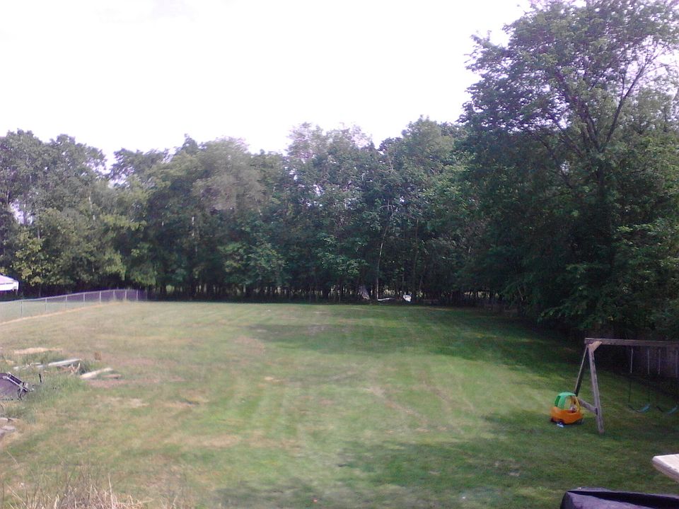 1 Acre fenced backyard
