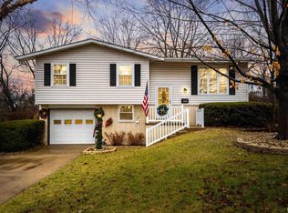 6146 N Hamilton Rd, Peoria, IL 61614