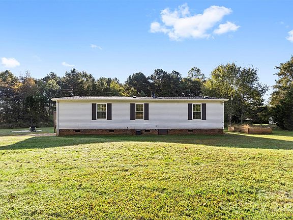 5th image of 131 Sallie Dr