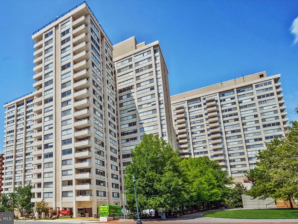 4515 Willard Ave #906S