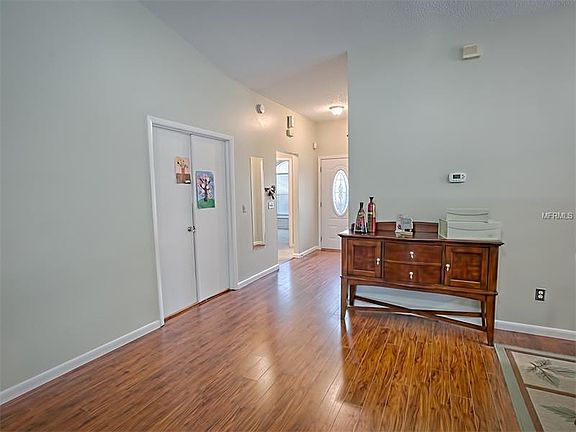 4th image of 1217 Woodfield Oaks Dr
