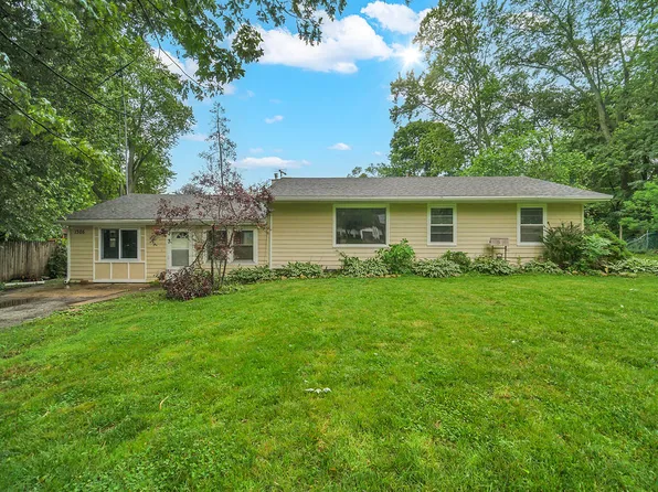 1305 Wilson Ct, Zion, IL 60099