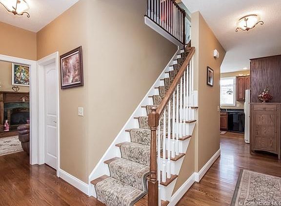 4th image of 7 Amelia Ln