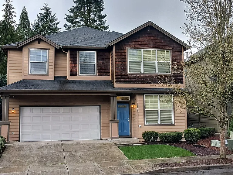 5809 NE 59th Ave — Photo 1