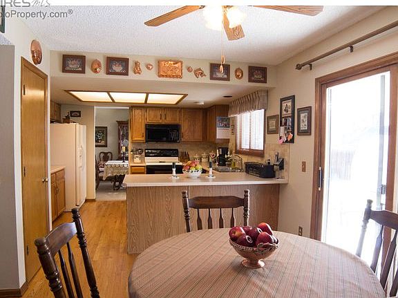 Eat-in kitchen 17x9