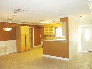 dining/kitchen
