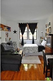 3rd image of 320 E 90th St APT 2A