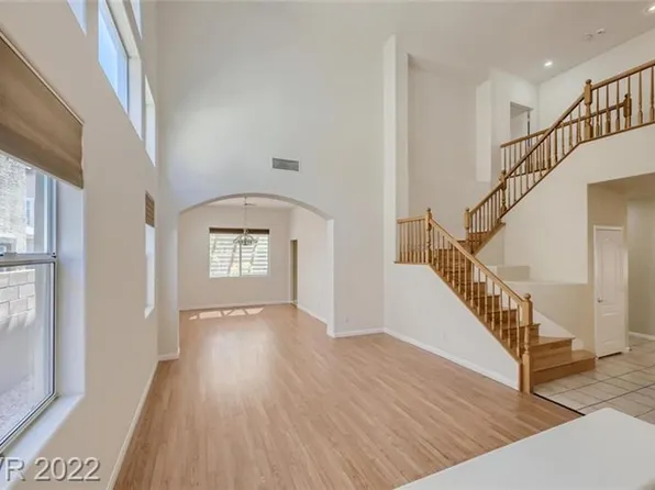 10677 Sapphire Vista Ave, Las Vegas, NV 89144
