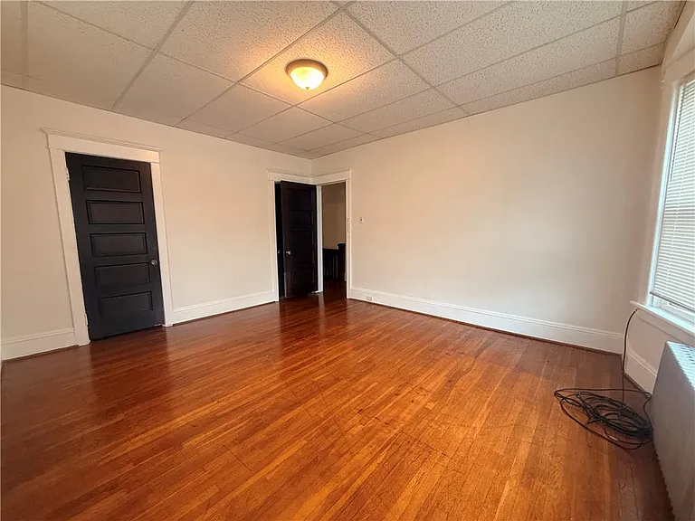 943 Center St #2 — Photo 12