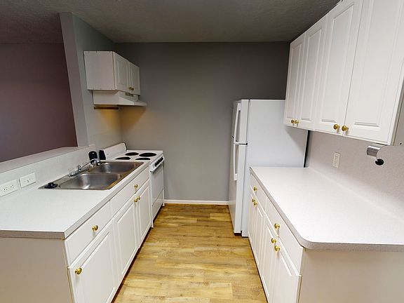 4th image of 409 Tauber St #409