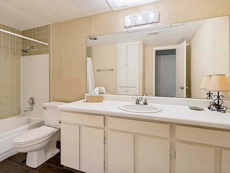 3827 Gilbert Ave #109 — Photo 5