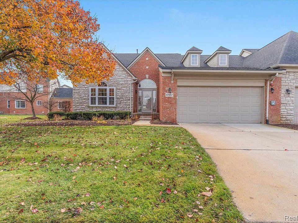 1st image of 47657 Vistas Circle Dr N