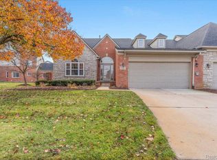 47657 Vistas Circle Dr N, Canton, MI 48188