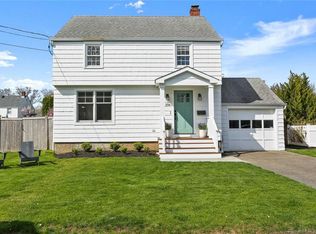 234 Catherine Ter, Fairfield, CT 06824