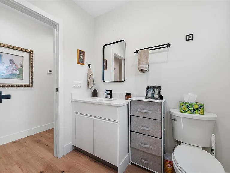 2200 Bay Blvd #A — Photo 45