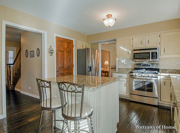 4th image of 71 Winter Hill Cir