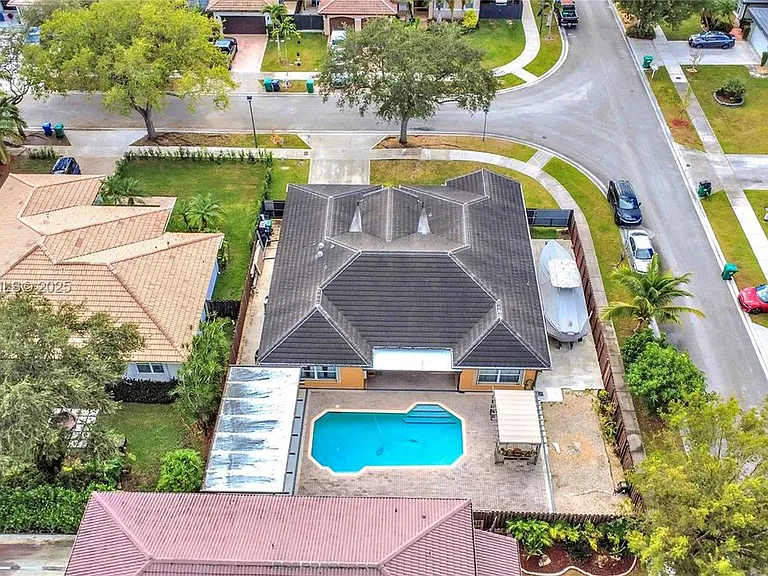 15875 SW 149th Ln — Photo 16