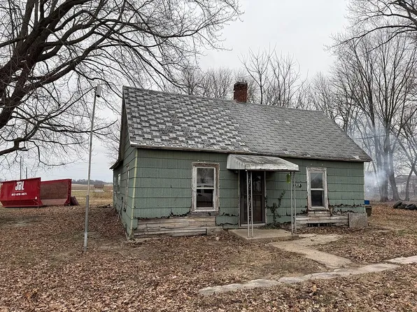 7215 Eleana Rd, West Terre Haute, IN 47885