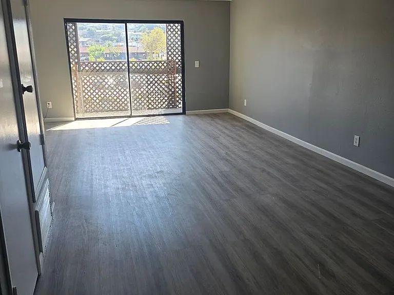 8000 University Ave #202 — Photo 11